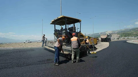 Kahramanmaraş'ta Asfalt Seferberliği Başlatıldı