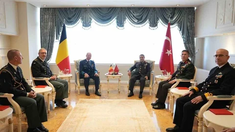 Genelkurmay Başkanı Bayraktaroğlu, Belçika ile Görüştü
