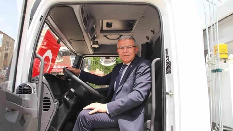 Köşk'te Yeni Çöp Kamyonu Hizmete Girdi