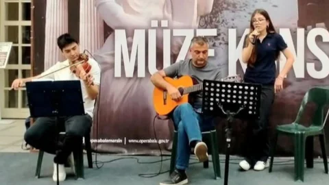 Tarsus'ta "Sen de Şarkını Söyle" Etkinliği