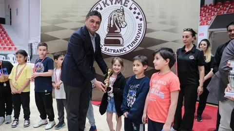 Aliağa'da Satranç Heyecanı Yaşandı