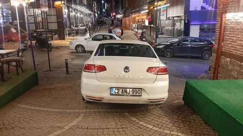 Bilecik'te Kapalı Sokakta Araç Sorunu Devam Ediyor