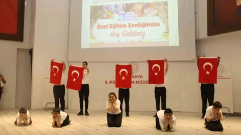 Kütahya'da Özel Eğitim Şenliği Düzenlendi