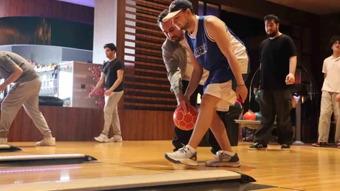 Maltepe'de Bowling Turnuvası Düzenlendi