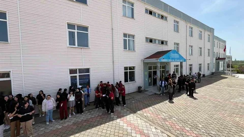 Manisa'da Deprem Simülasyonu Eğitimi