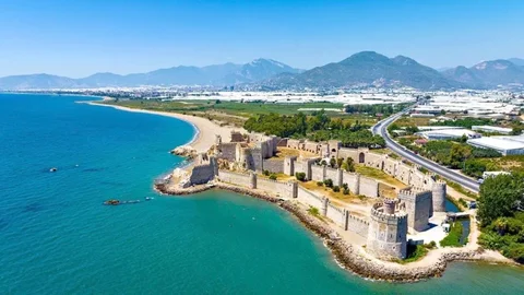 Mersin’de Hangi Bölgeler Yaşam ve Yatırım Açısından Öne Çıkıyor?