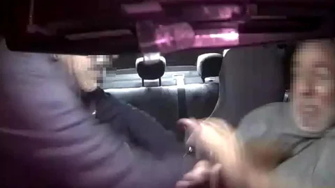 İzmir'de Taksiciye Bıçaklı Gasp Girişimi