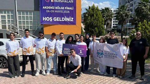 ALKÜ'lü Tiyatrocular Yarı Finale Yükseldi