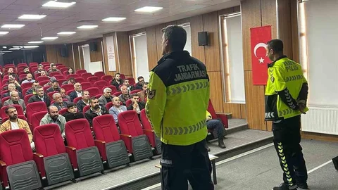 Patnos'ta Okul Servis Şoförlerine Eğitim Verildi
