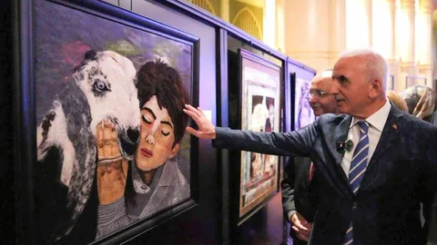"Yünden Yürek" Sergisi Taksim’de Açıldı