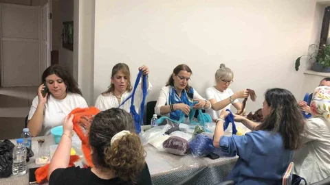 Öğretmenler Sanat Atölyesinde Keçeyi Öğreniyor