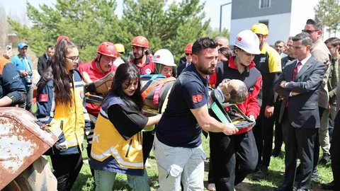 Sivas'ta Tatbikat Gerçeği Aratmadı