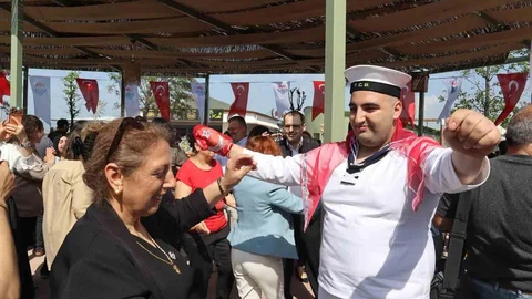 Yalova'da Engelli Gençlere Kına Eğlencesi Düzenlendi