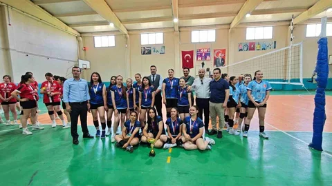 Sarıgöl'de Voleybol Turnuvası Sonuçlandı
