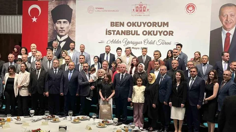 İstanbul'da Okuma Yarışması Ödülleri Dağıtıldı