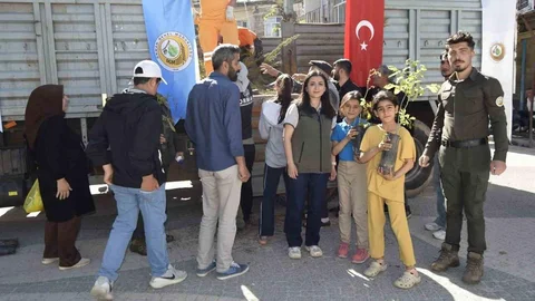 Diyarbakır'da Fidan Dağıtımı Yapıldı