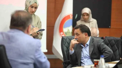 Kayseri'de Vali Çiçek Vatandaşlarla Buluştu