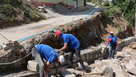 Yeniköy Mahallesi'nde Yol Çalışmaları Devam Ediyor