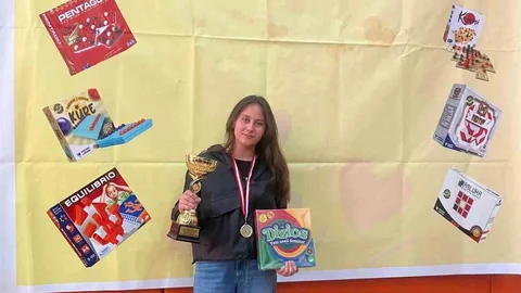 İmam Hatipli Kız Öğrenci Birinci Oldu