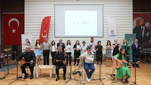 Denizli'de Sanatla Engeller Aşıldı