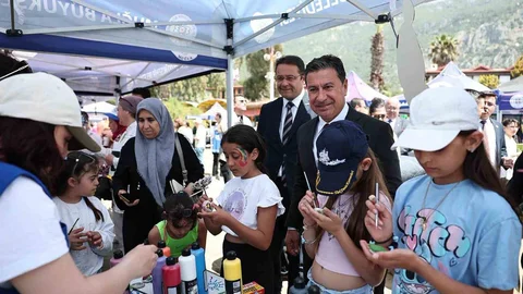 Akyaka'da Uçurtma Şenliği Coşkusu
