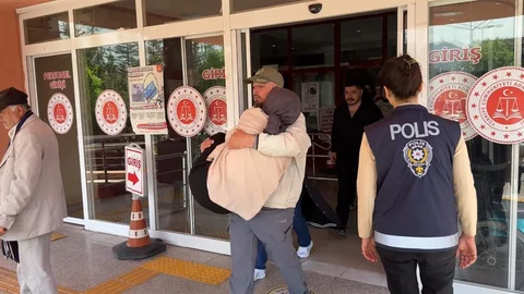 Oğlunun Ölüm Davasında Erteleme Kararı Alındı