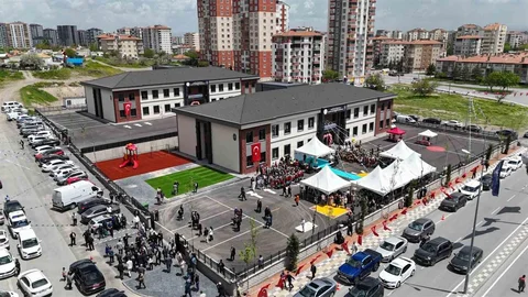 Kayseri'de İki Yeni Okul Açıldı