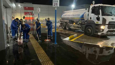 Aydın'da Otobüs Terminallerinde Temizlik Çalışması