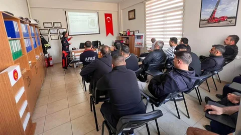 Erzincan'da İtfaiye Eğitimleri Devam Ediyor