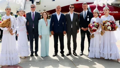 Almatı'dan Gazipaşa'ya İlk Uçuş Gerçekleşti
