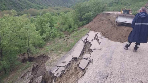 Amasya'da Heyelan Meydana Geldi