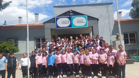 Seyit Onbaşı’nın Yazarı Manisa'da Öğrencilerle Buluştu