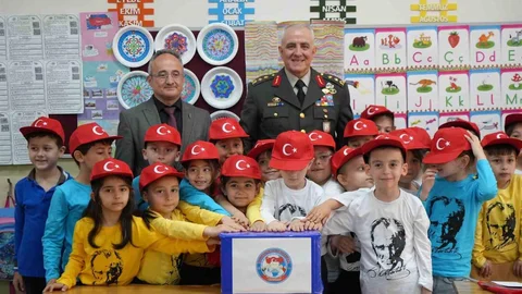 Mehmetçiklerin Mektupları Samsun'da Öğrencilerle Buluştu