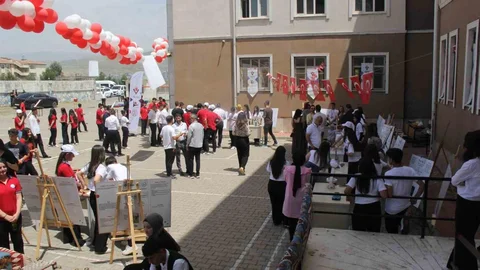 Cizre'de Bilim Fuarı Düzenlendi