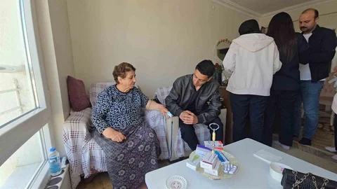 Genç Sağlıkçılar Kronik Hastaların Takibini Yapıyor