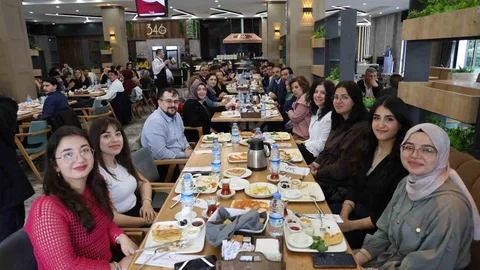 Sivas'ta Eczacılar Bir Araya Geldi