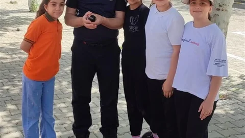 Saksağan Yavrusu İtfaiye Ekiplerince Kurtarıldı