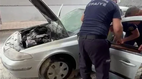 Aydın'da Park Halindeki Araç Alev Aldı