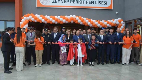Ayvalık’ta Fen Lisesi Açıldı