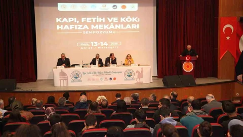 Ahlat'ta Hafıza Mekanları Sempozyumu