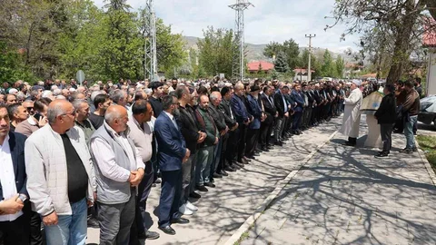 Vali Aydoğdu Keskin’in Cenaze Törenine Katıldı