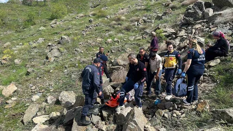 Yaşlı Kadın Kayalıklardan Düşerek Mahsur Kaldı