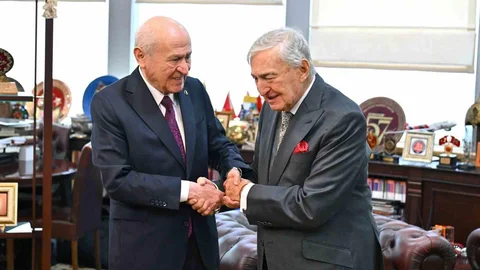 MHP Genel Başkanı Bahçeli, Koçları Kabul Etti
