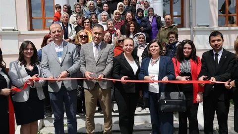 Kursiyerlerin El Emeği Ürünleri Sergilendi