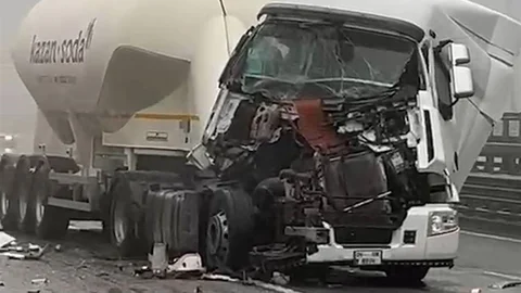 Bolu'da Tır Kazası: Sürücü Yara Almadan Kurtuldu