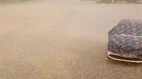 Antalya'da Şiddetli Dolu Yağışı