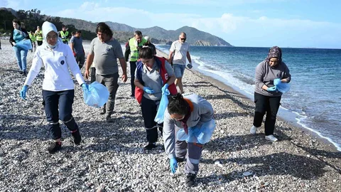 Çıralı'da Temizlik Etkinliği Gerçekleşti