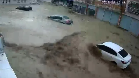 Samsun'da Sel Felaketi Anları Kamerada