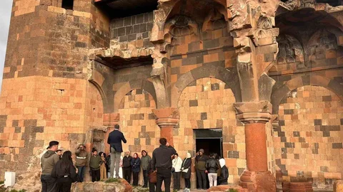 Erzincan'da Gençler Tarihi İnceledi