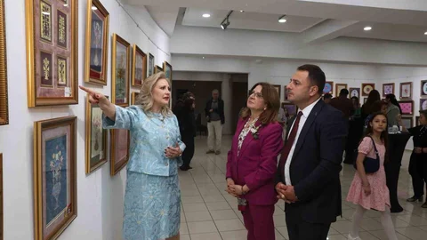 Ebru ve Kaat-ı Sergisi Bursa'da Açıldı